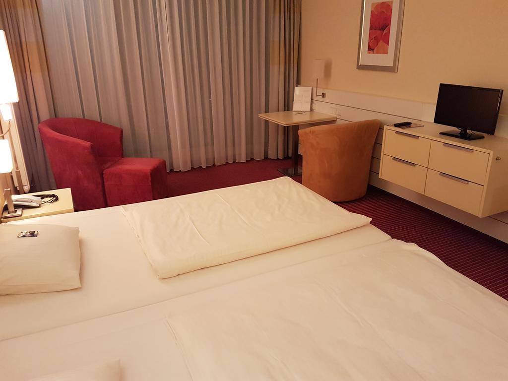 Gastehaus Am Rptc Hotel Monachium Zewnętrze zdjęcie
