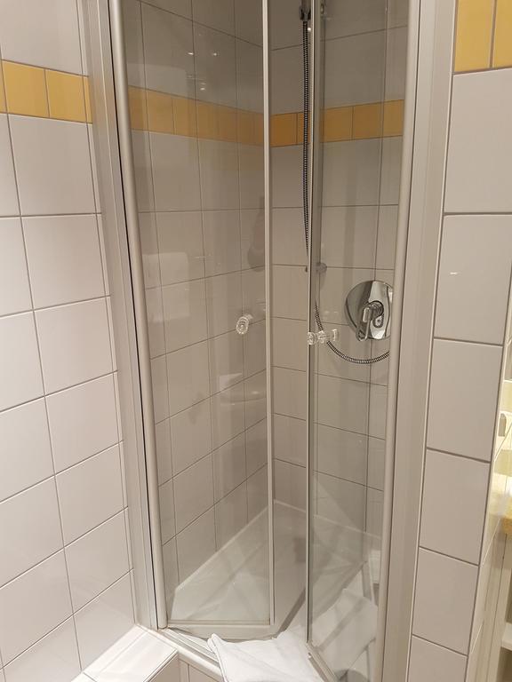 Gastehaus Am Rptc Hotel Monachium Zewnętrze zdjęcie