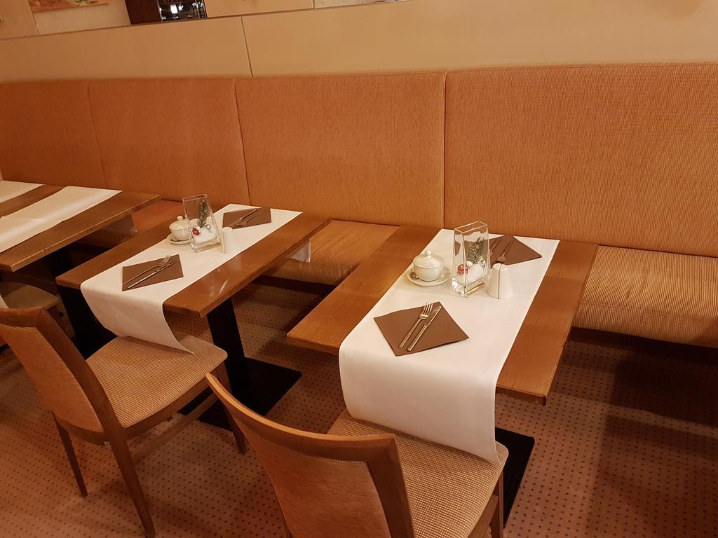 Gastehaus Am Rptc Hotel Monachium Zewnętrze zdjęcie