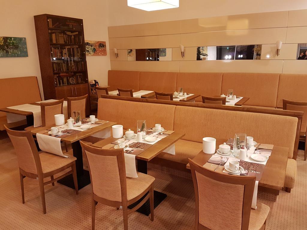 Gastehaus Am Rptc Hotel Monachium Zewnętrze zdjęcie