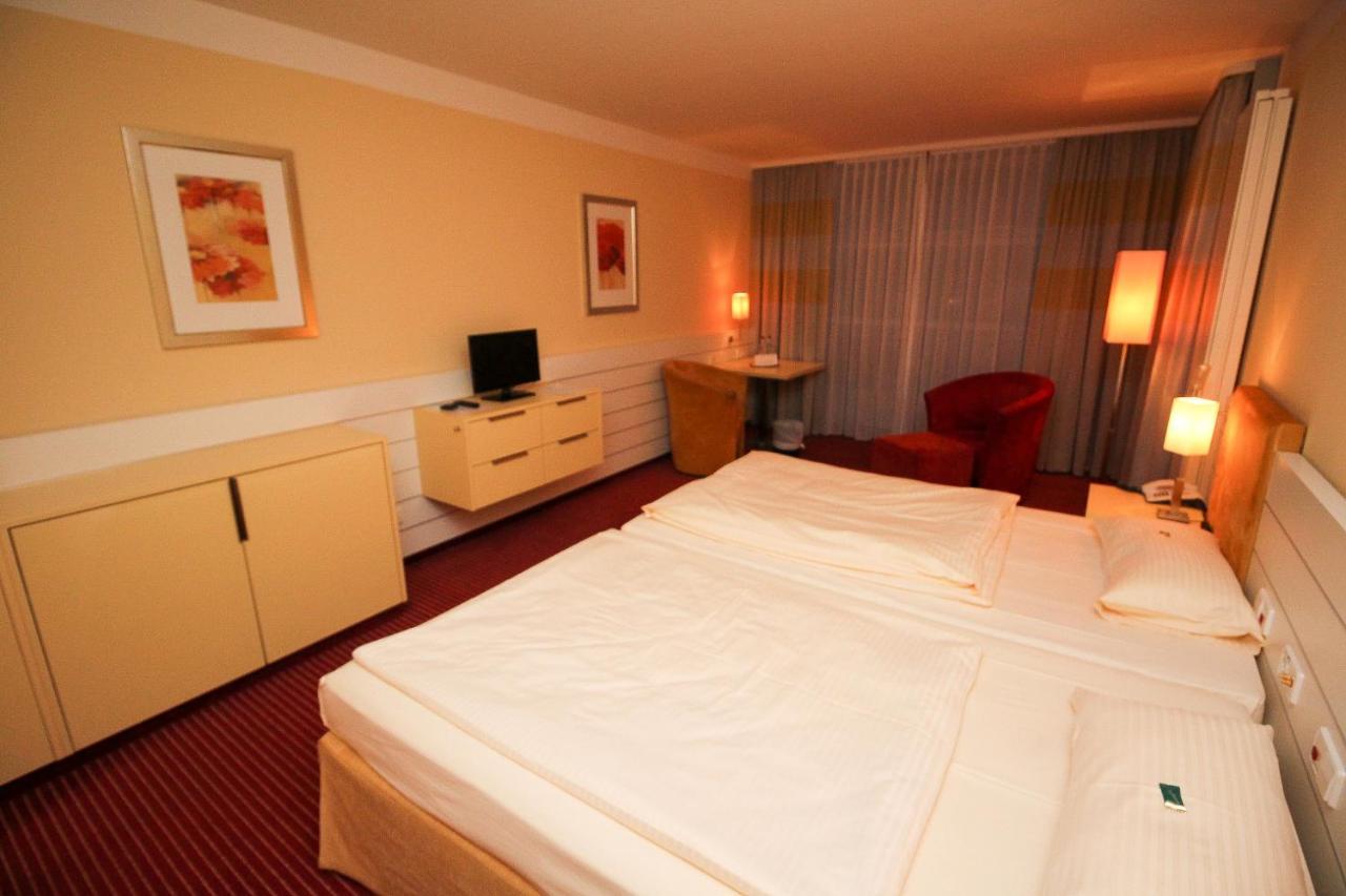 Gastehaus Am Rptc Hotel Monachium Zewnętrze zdjęcie