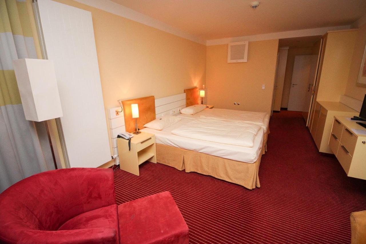Gastehaus Am Rptc Hotel Monachium Zewnętrze zdjęcie