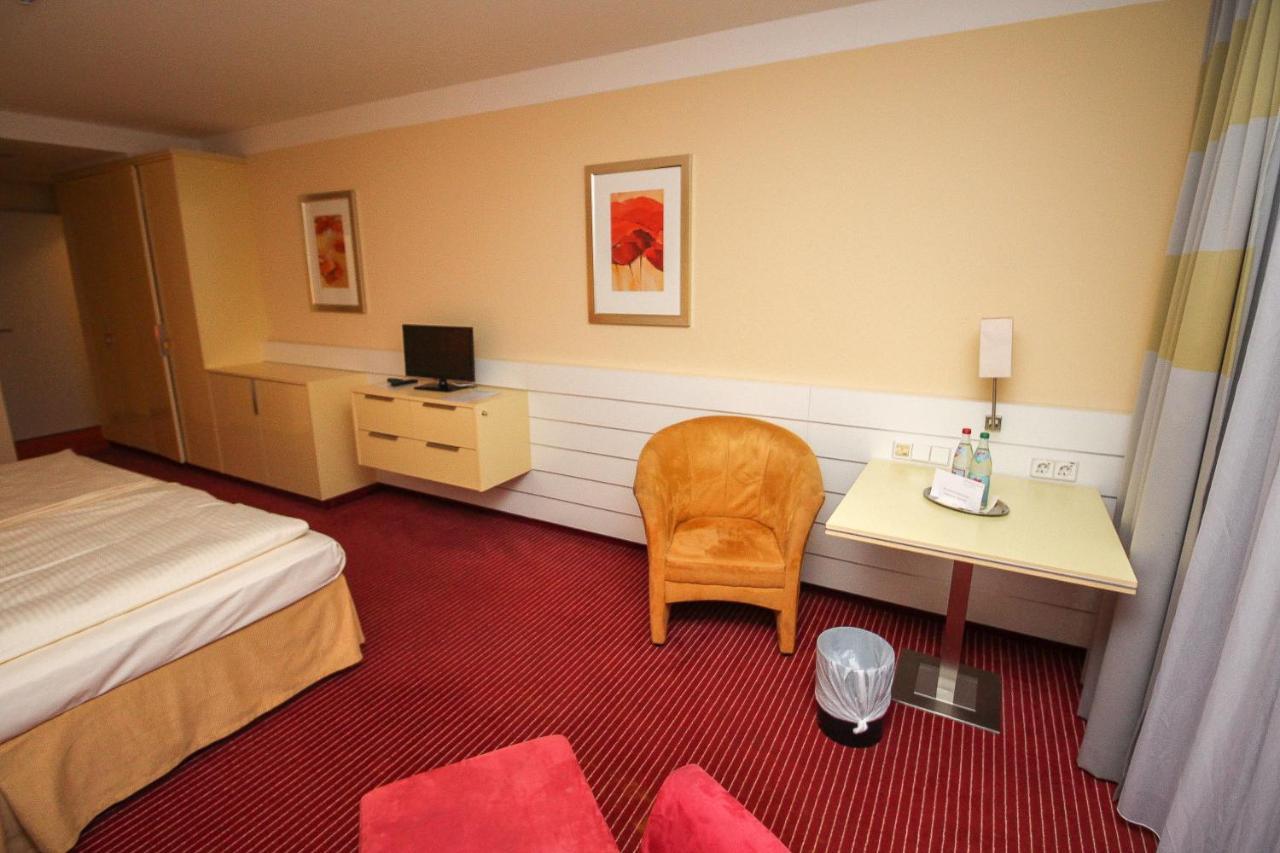 Gastehaus Am Rptc Hotel Monachium Zewnętrze zdjęcie